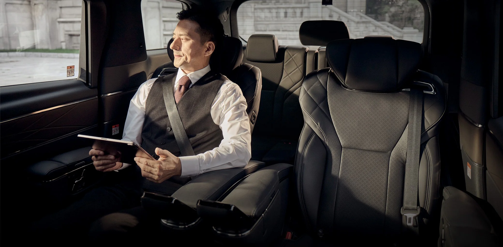 이동시간의 가치를 올려주는
특별한 VIP만을 위한 2열 공간