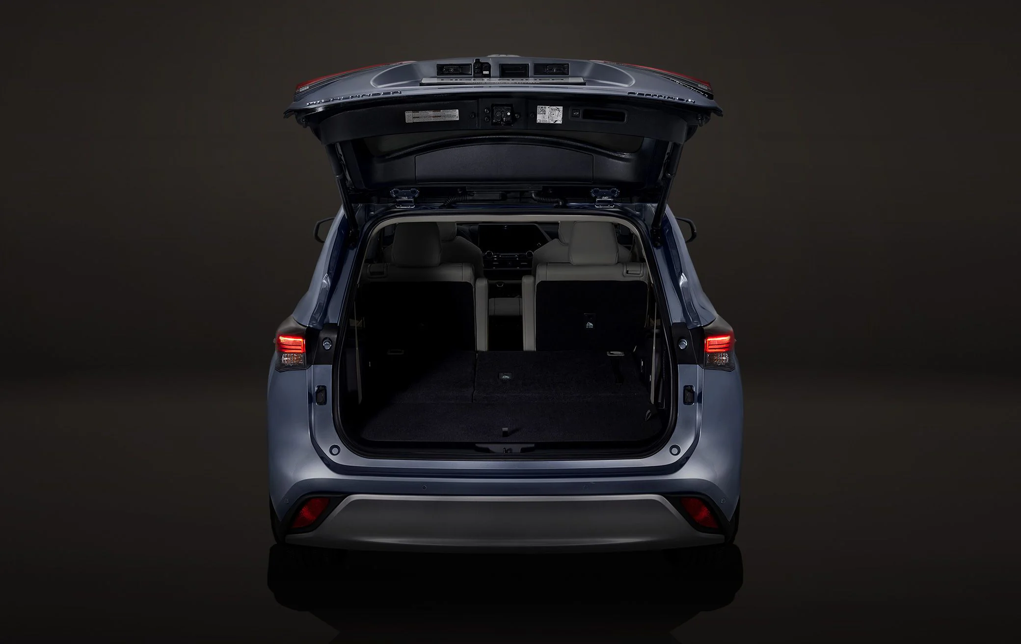 킥 센서가 적용된 파워 백도어