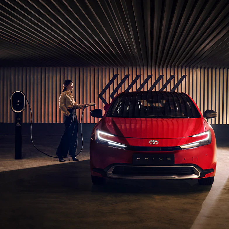 models-prius-phev-gallery