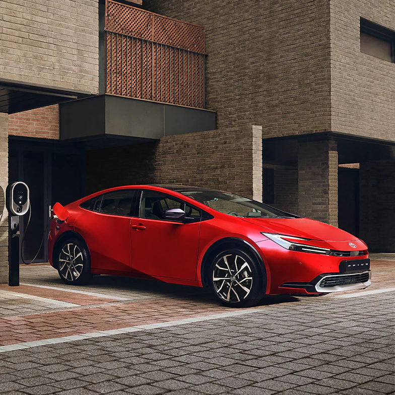 models-prius-phev-gallery