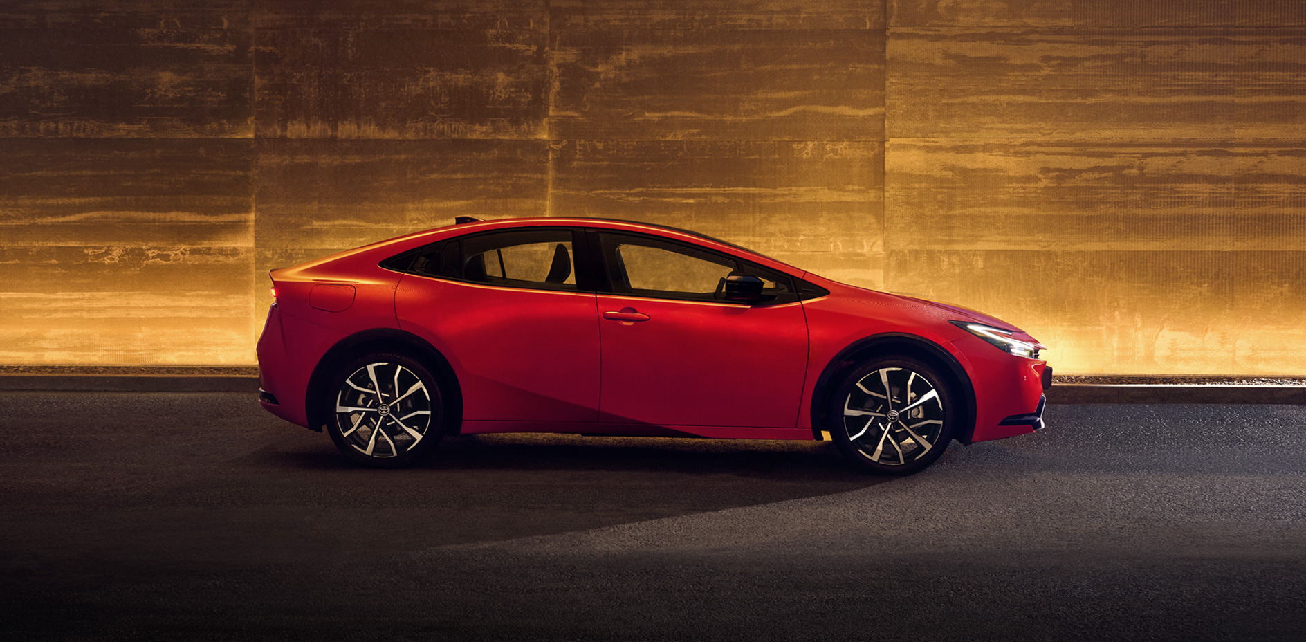 models-prius-phev-highlight