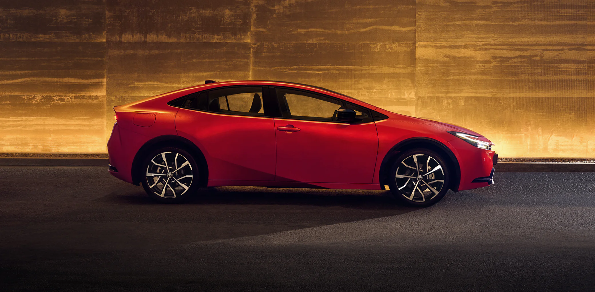 2세대 TNGA 플랫폼 기반의
스포티한 실루엣