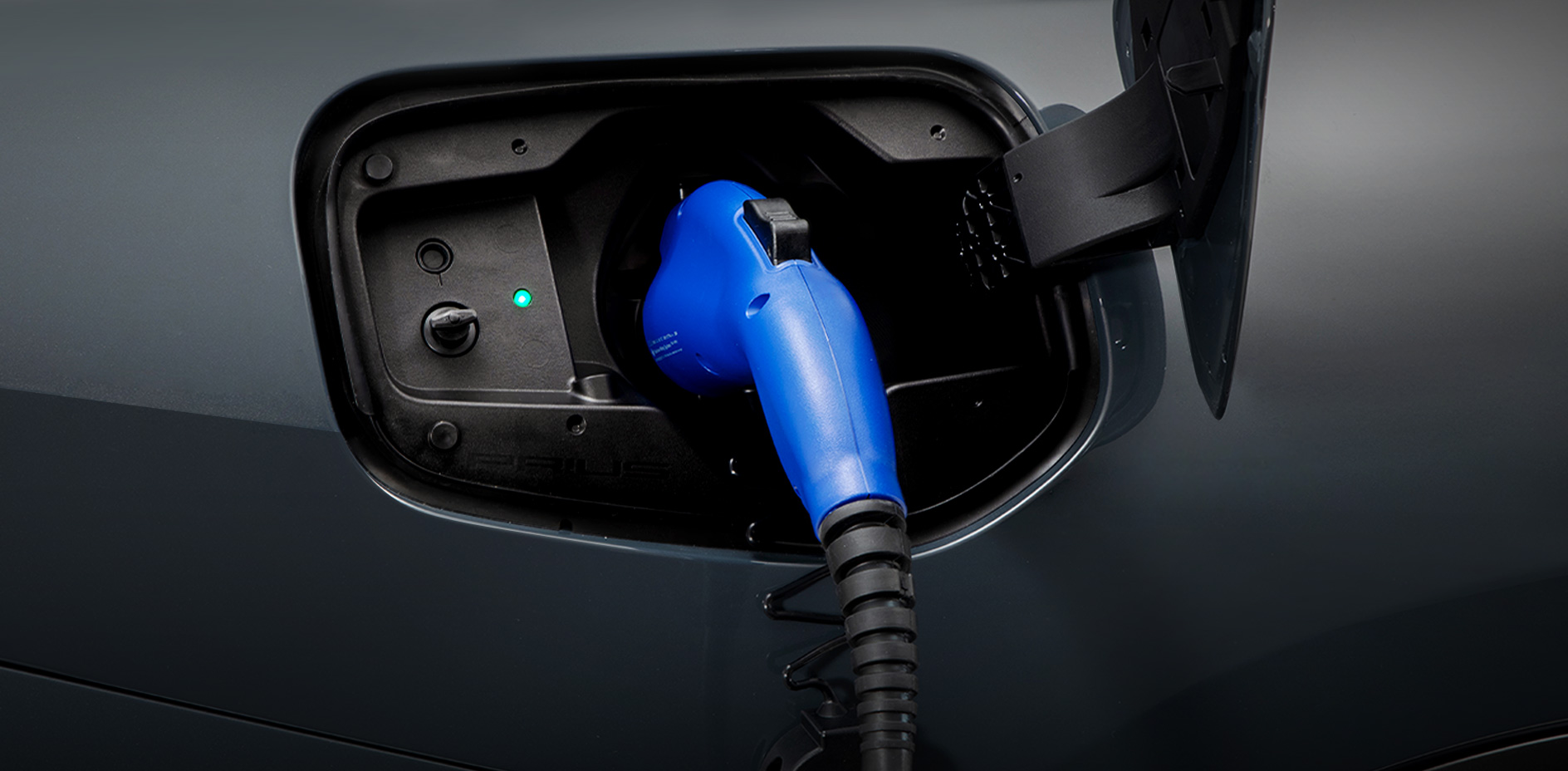 models-prius-phev-highlight